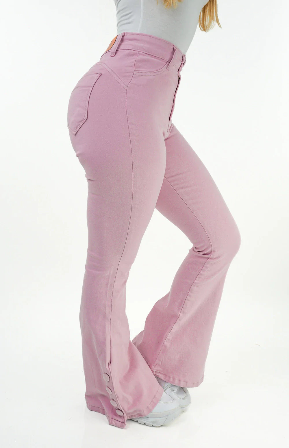 CALÇA JEANS PARA BAIXINHAS - FLARE ROSA BOTÕES FORRADOS