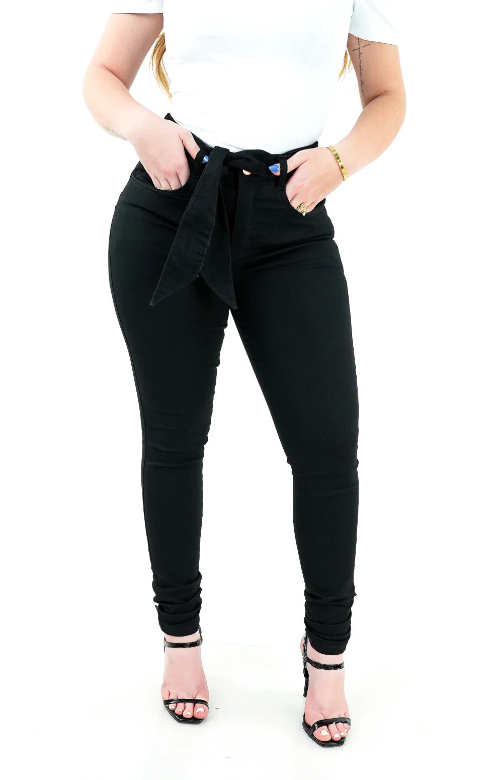 CALÇA JEANS FEMININA - FLARE COM CINTO FAIXA REMOVÍVEL