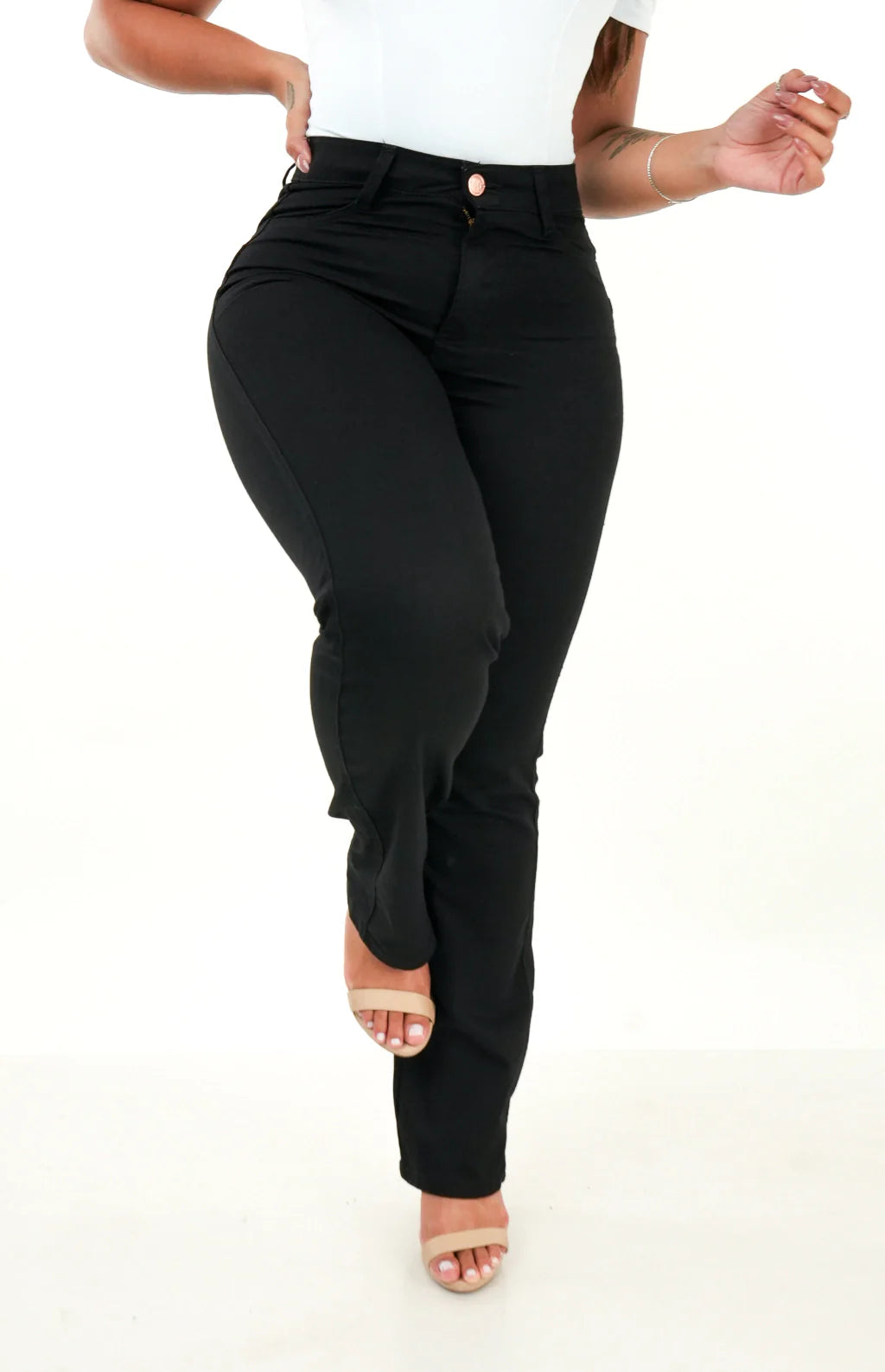 CALÇA JEANS FEMININA - RETA PRETA INTENSE