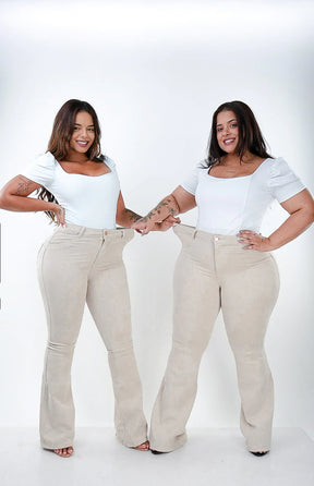 CALÇA PLUS SIZE - FLARE NUDE CHIC