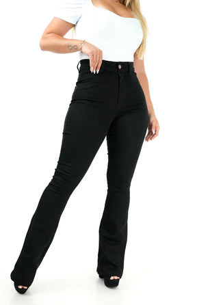 Calça Jeans Feminina - Flare Preta Intense