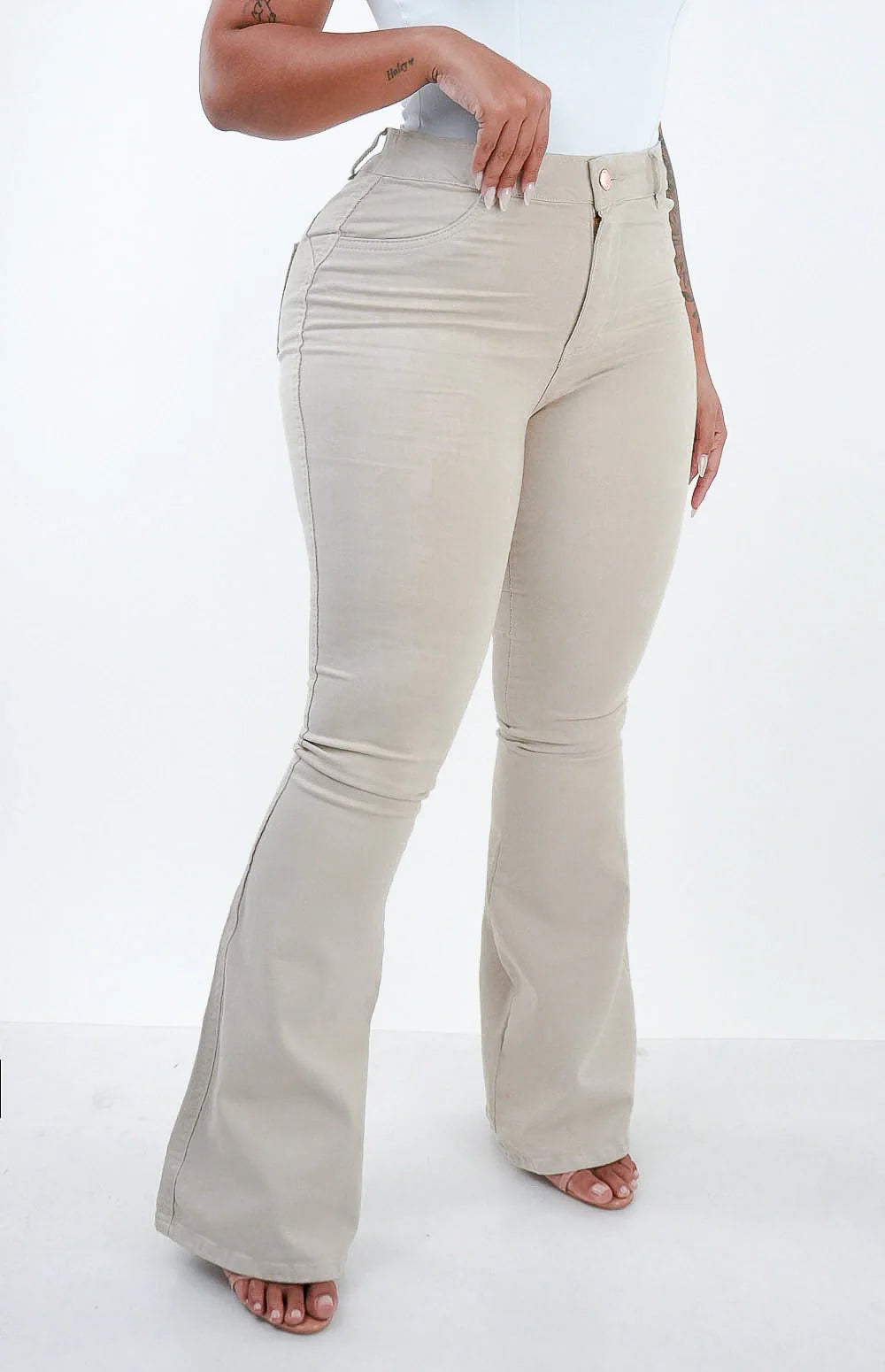 CALÇA FEMININA - FLARE NUDE CHIC