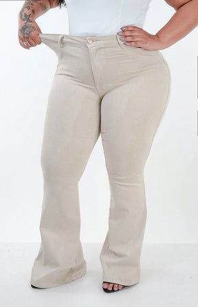 CALÇA PLUS SIZE - FLARE NUDE CHIC
