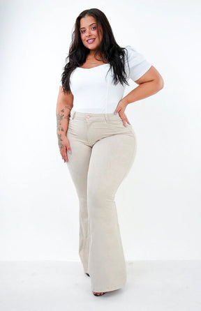 CALÇA PLUS SIZE - FLARE NUDE CHIC