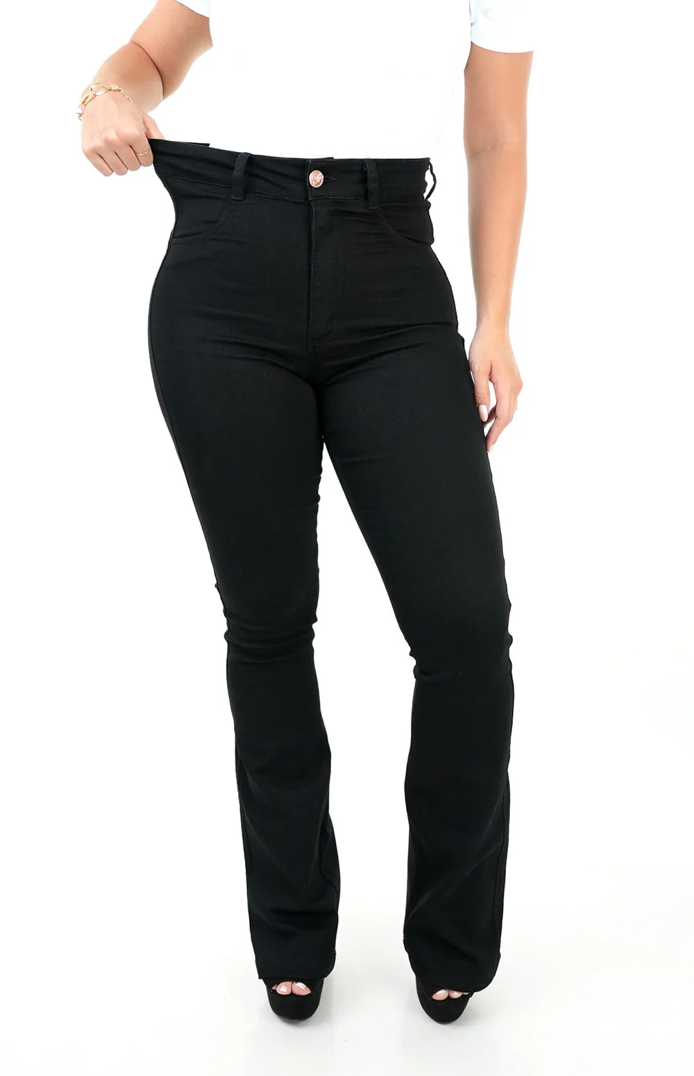 Calça Jeans Feminina - Flare Preta Intense