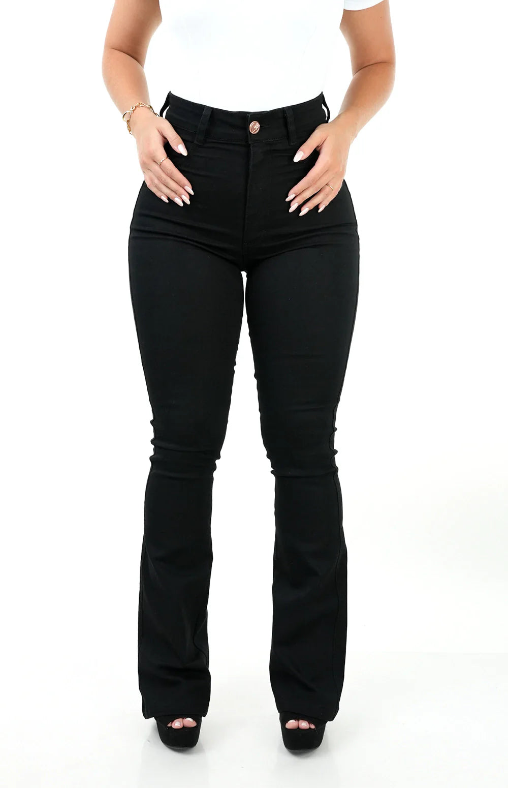 Calça Jeans Feminina - Flare Preta Intense