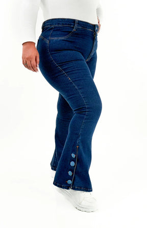CALÇA JEANS PLUS SIZE - FLARE PARA BAIXINHAS BOTÕES FORRADOS