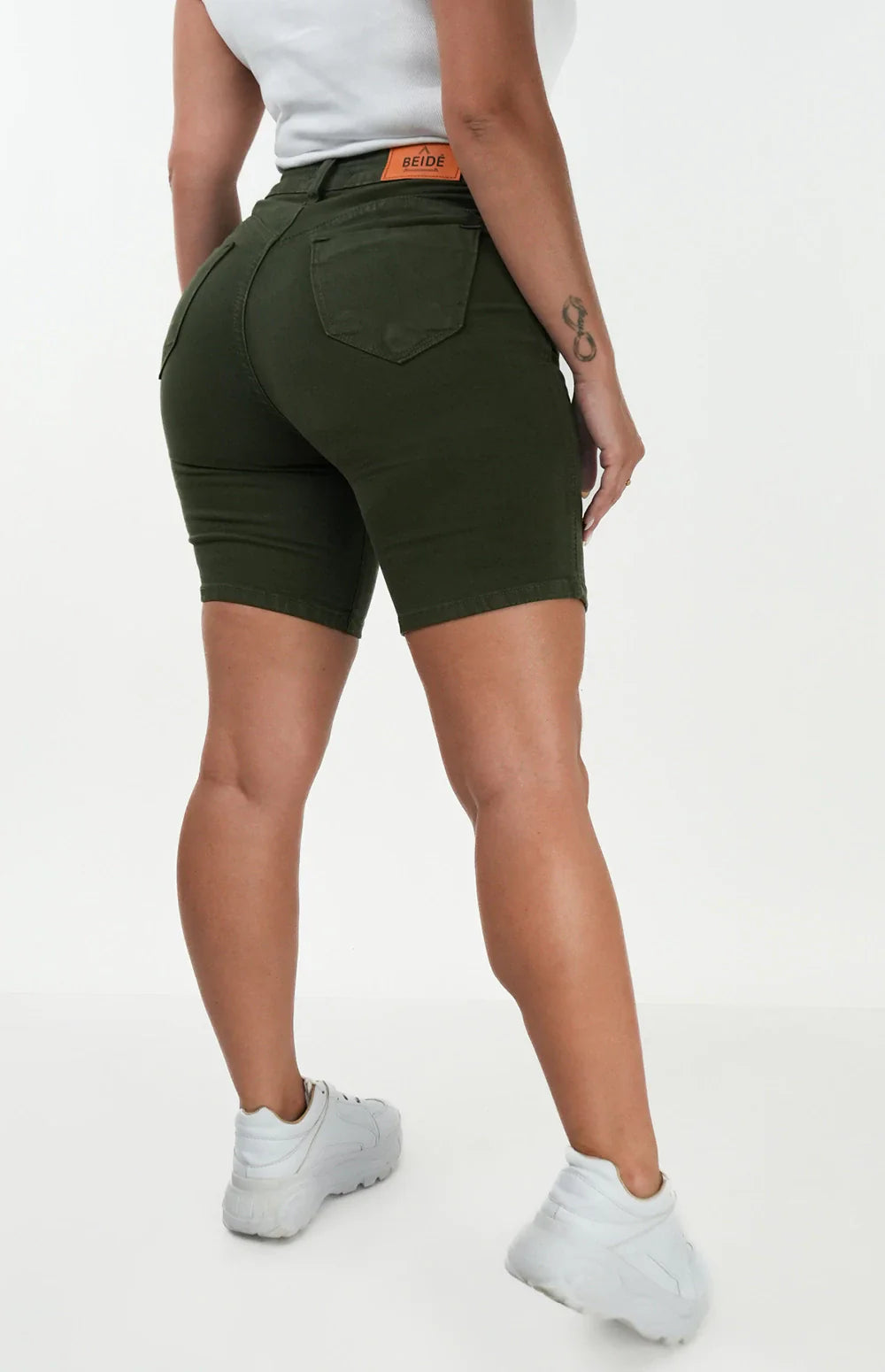 SHORTS JEANS MEIA COXA - VERDE MILITAR