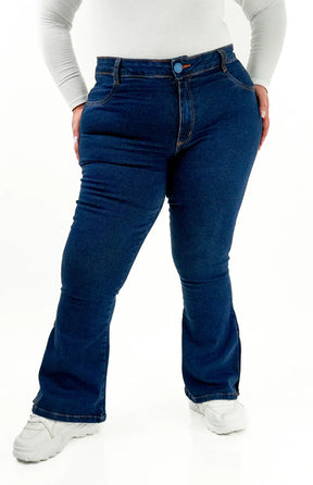CALÇA JEANS PLUS SIZE - FLARE PARA BAIXINHAS BOTÕES FORRADOS