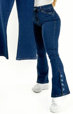 CALÇA JEANS FEMININA - FLARE PARA BAIXINHAS BOTÕES FORRADOS