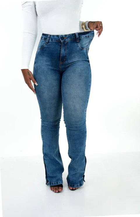 CALÇA JEANS FEMININA - FLARE LAZULLI BOTÕES FORRADOS