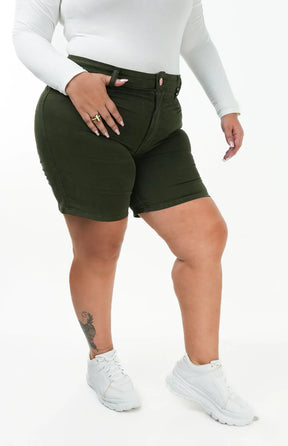 SHORTS JEANS MEIA COXA - VERDE MILITAR
