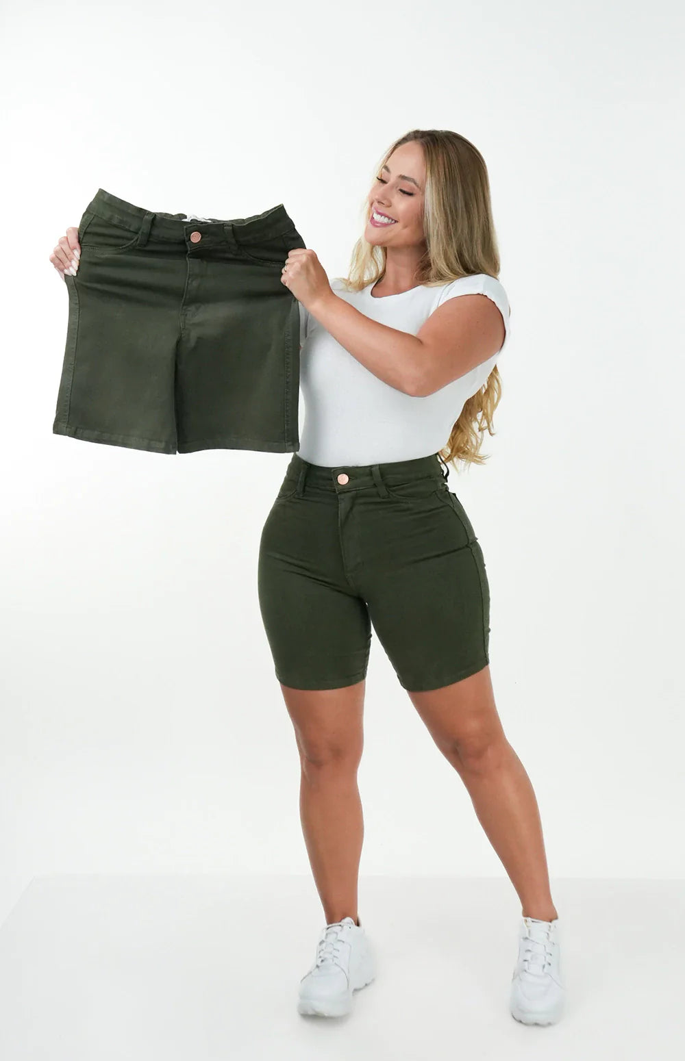 SHORTS JEANS MEIA COXA - VERDE MILITAR