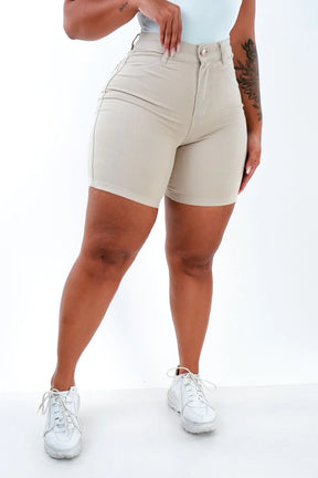 SHORTS JEANS MEIA COXA - NUDE CHIC